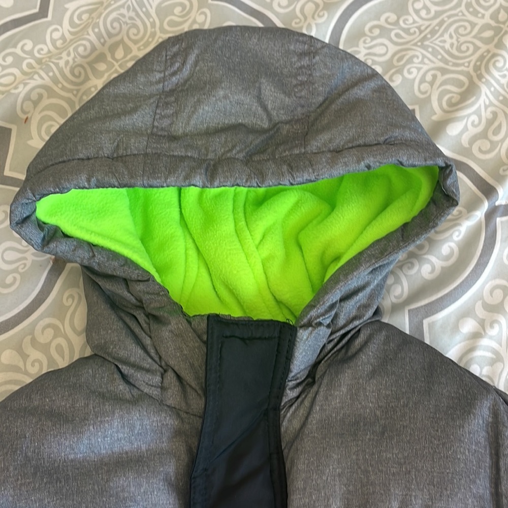 ❄️ OshKosh Winter Jacket ❄️ - Picture 2 of 8